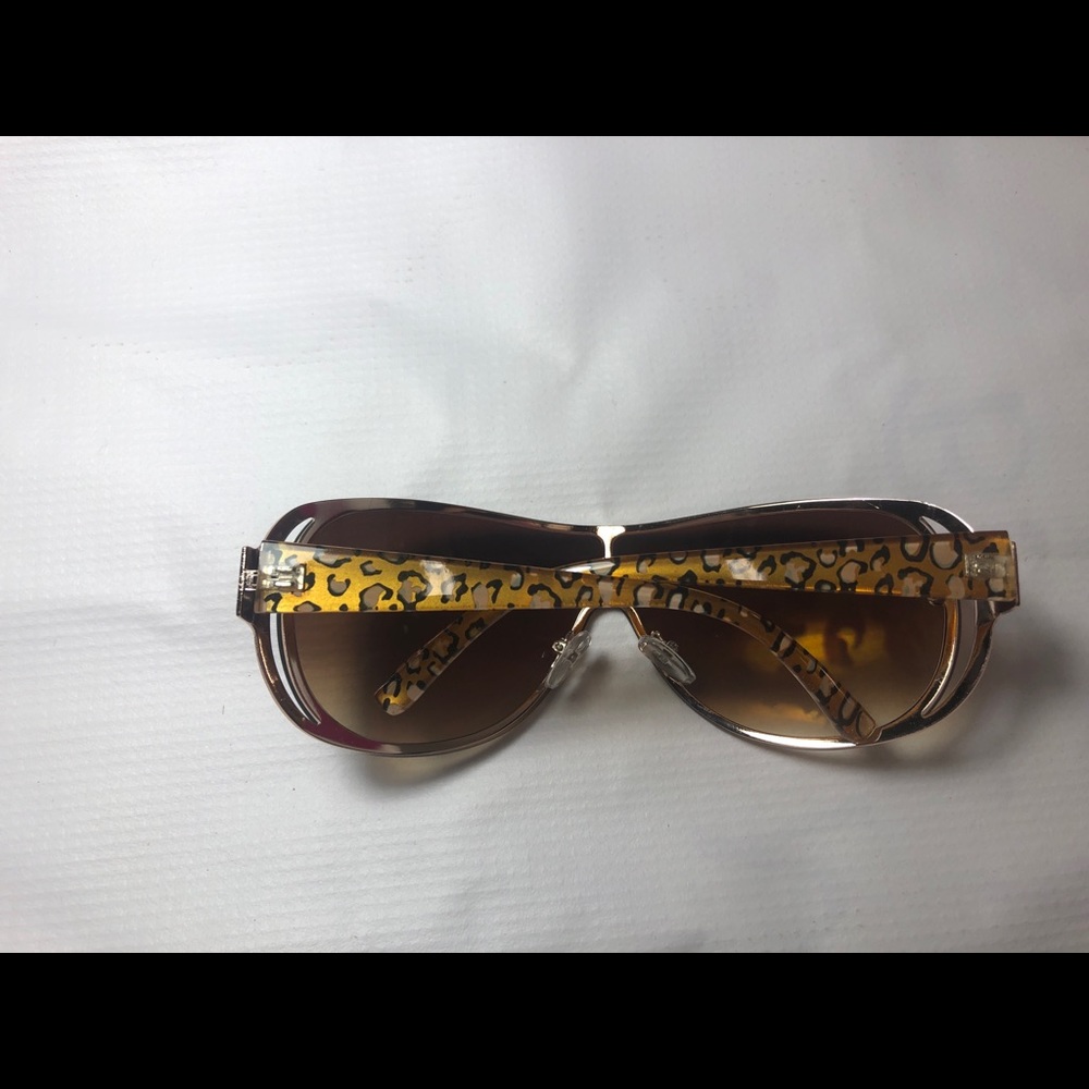 Sunglasses - Picture 5 of 7